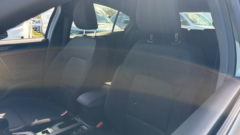 Ford Focus 1.0 EcoBoost Hybrid mHEV 155 ST-Line X Ed 5dr Auto Petrol Hatchback